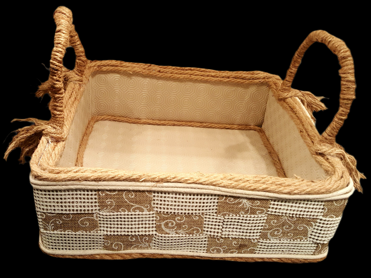 Elegant two-tone basket