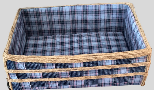 Retro plaid basket