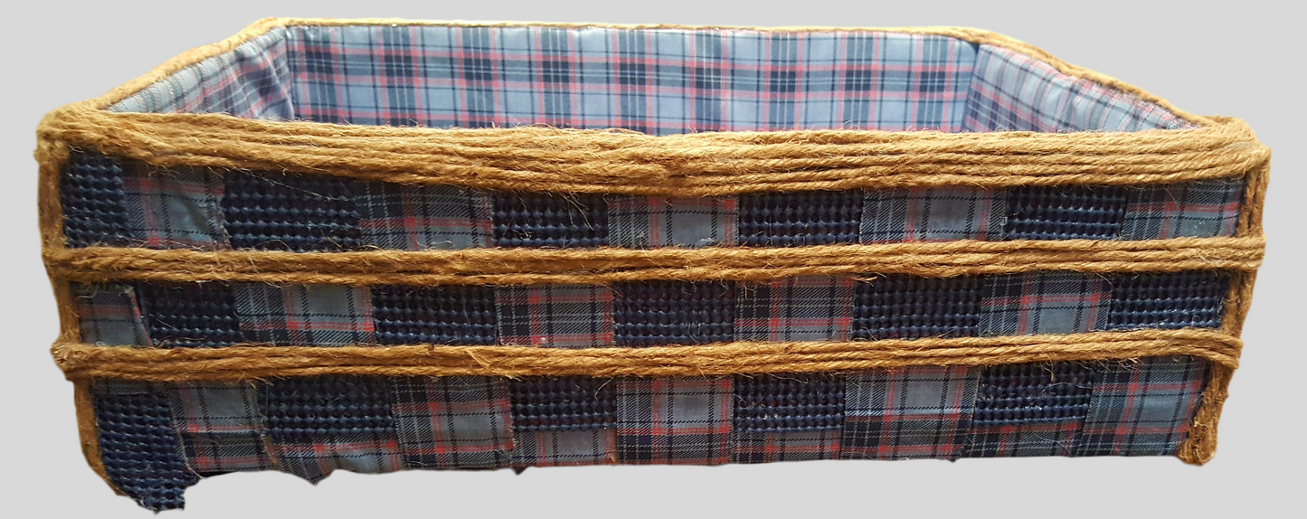 Retro plaid basket